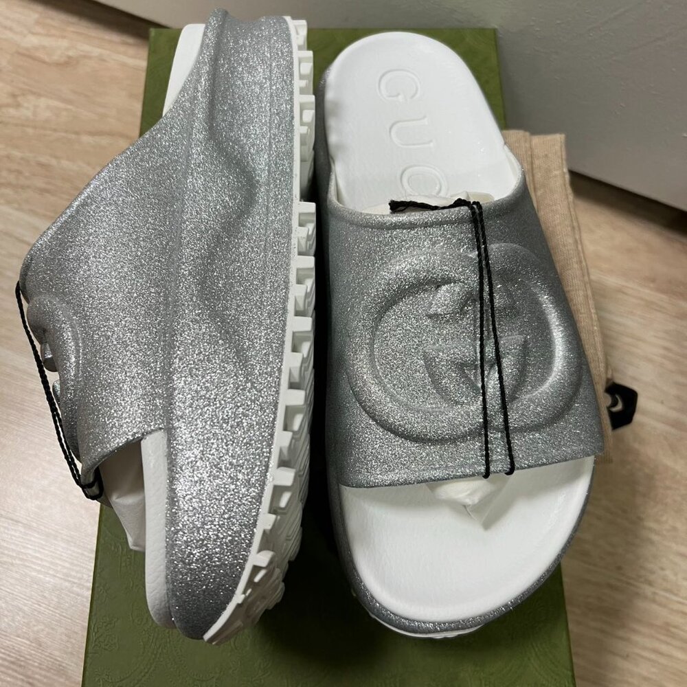 Gucci Interlocking G Slide Metalic Silver (Women's) - Picture 3 of 8
